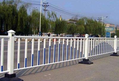 咸寧車道分隔護欄 價格透明、資質齊全、型號多樣、款式新穎，助力道路機動車輛安全通行